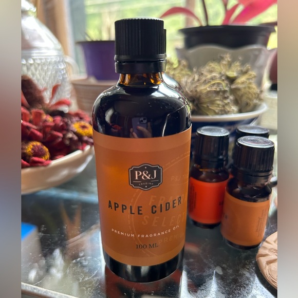 NEW 100 ml Apple Cider fragrance oil from P&J Trading - Picture 1 of 3